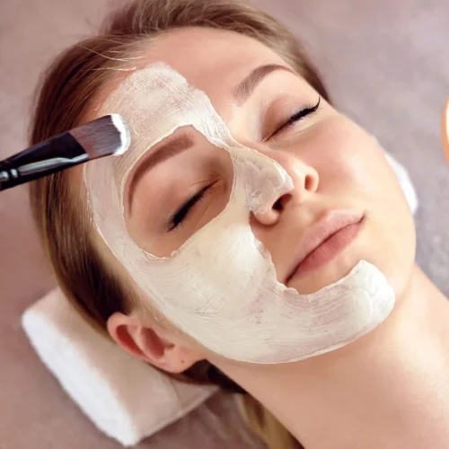face-peeling-mask-spa-beauty-treatment-skincare-FNHBX4M.jpg face-peeling-mask-spa-beauty-treatment-skincare-FNHBX4M.jpg